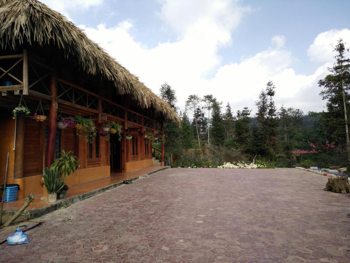 Flower Hmong Homestay Bac Ha  Exterior photo